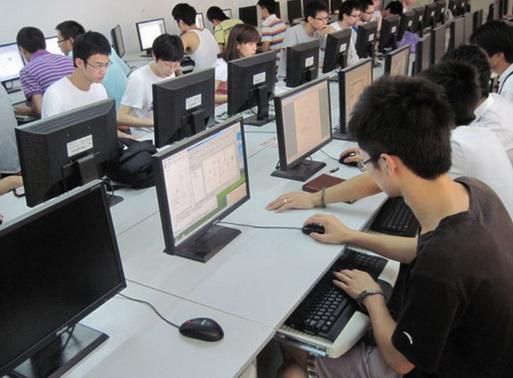 计算机科学与技术专业图册 探索技术开发的核心领域